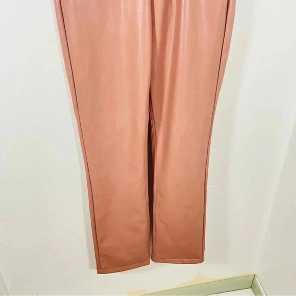NEW Abercrombie & Fitch 90s Straight Ultra High Rise Jeans Faux Leather Tall - Picture 4 of 8